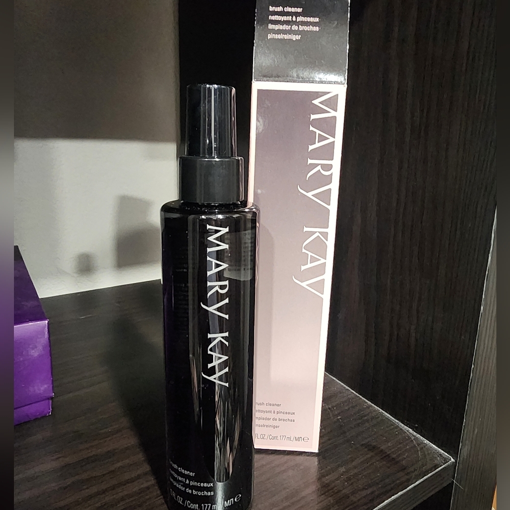 Mary Kay Brush Cleaner